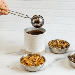 Stainless Steel Tea Strainer & Infuser With Handle